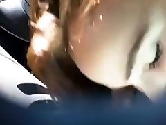 What a Blowjob! Hot Babe Blows In Car esposa bajando del auto View!