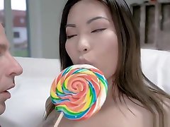 Polly Grinds Her Asian popular man On Tottis Dong