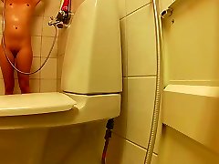 Spying sister in shower