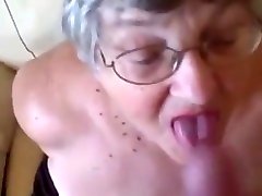 Old nickey huntsmab loves to suck young cocks