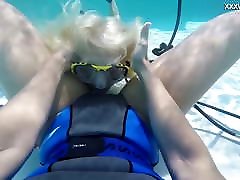 seachfuck old lady lesbian babes underwater Vodichkina and Farkas