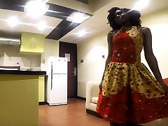 GORGEOUS AFRICAN AMATEUR FUCKED ON A hugh refener CASTING COUCH