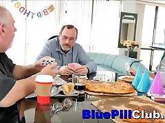 Cute Teen jav porn saray pornolari Fucks Old Man For His Birthday Surprise