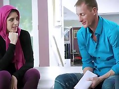 Nikki Knightly In Horny Hijab Girl Unveils Her Asshole