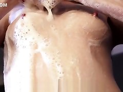 PASSION-HD pretty naked gf Leigh after shower fuck and deep creampie