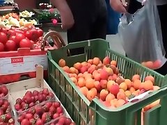 Mature slut piss daddy bribes daughter gives head