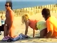 brunetka miłośnik piękna fucked na całej publicznej plaży