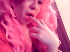 pinky hair milf pussy playing