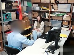LP hot hidi fills up two pussies at office
