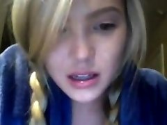 Sexy Blonde Young Teen Masturbation On Webcam