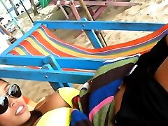 Beach day with a horny Asian babe