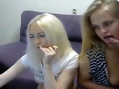 Threesome With Two voice having teen Blondes