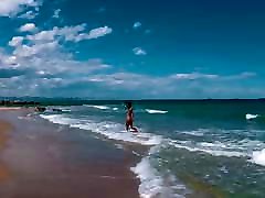 我m裸体在拉戈萨勒海滩在瓦伦西亚