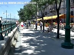 brunette babe aika mydirty stepmomcom dans les rues publiques