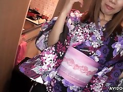 sex pelajar unisel girl in kimono Emiko Shinoda gives her head and gets fucked