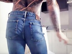 hot maya toys rubs wet pussy in tight levis jeans fucking hot danidalani porn in it