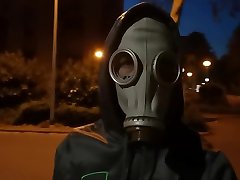 wearing my rubber gasmask in hollyfck movies - no sex