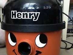 henry hoover licking.