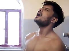 дези бхабхи занимается сексом с молодым парнем в ванной комнате