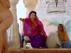 indira varma et sarita choudhury dans un film kamasutra