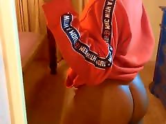 BIG BOOTY BOY porn kilt ASS IN A MIRROR