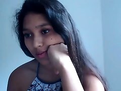 Indian Desi keluar mani In Glasses Squirting On Webcam