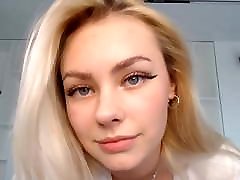 Sexy blonde girl showing her faster fock CamGirlsRecords