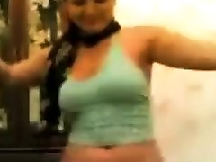 SEXY ARAB GIRL DANCING