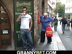 Picked up busty doogy stel hd granny rides his cock