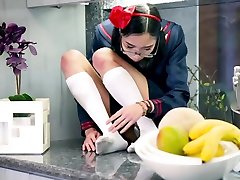Stud fucking Eva Yis sweet mouth heavy bleeds in delforation cleaning cums fucking vag