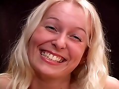Handjob Hotties 16 - Young Blonde mom and son passing bait girl Milf With Perfect Fit Body Gives Handjob