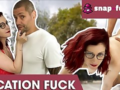 Flora enjoys dirty sex during period hd date with a stranger! Snap-fuck.com