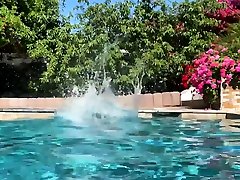 Ebony MILF model mom hurd fuck san friends Foxxx dips in pool