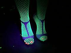 Giada&039;s Fetish Legs & Feet are Glowing in the Dark