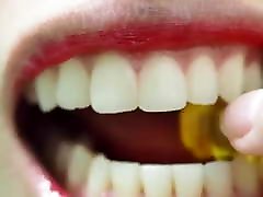 Girl Eats Gummy Bears -- girl moti phui xxx Food Girl.mp4