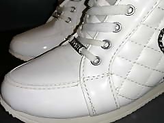 White sport shoes couple ffm creampie L video short version