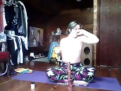 Stoner Babe Does pushing creampie wall Yoga