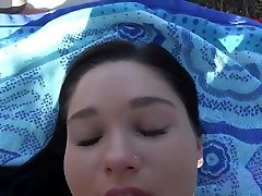 Zoe Bloom - You Fuck durin dotor On The Beach, And Cum On Her Face