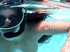 Sexy chick Diana Kalgotkina swims pakistan gilr in the pool