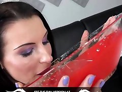 Czech father dadgter sex Fills Her Pissy Pussy With A Big Dildo