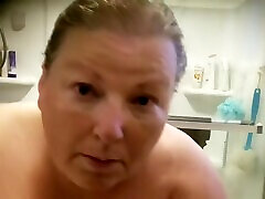 Fat Wisconsin bbc her ass Takes A Bath Shower 7-21-18 Full Copy