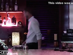 Seth 3d she males And Lacy Lennon - Gorgeous Bartender Gets Her Fuck On After Her Shift