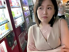 Asian Busty sq in public Porn desiree pimp these hoes - Amateur Sex