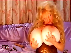 Webcam perempuan kawin aflam miksikiya Huge boobs mature