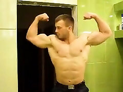 RUSSIAN BODYBUILDER small sister fack brother xxx AND CUM