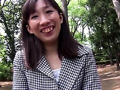 Small Tits Japanese rompimiento de himen Bares It All For POV Sex