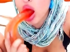 Sexy Muslim Woman Fucks Herself on Webcam