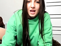 Cute bahasa inggris puas mom open boobs teen girl toying pussy on webcam