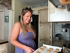 Hot Blonde Neighbor Girl With Big Tits Gets Facefucked