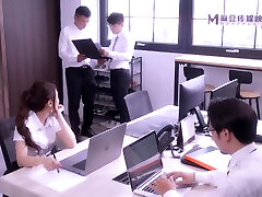 ModelMedia Asia-Poor Colleague Is My Slutty Anchor-Ling Xiang-MD-0248-Best Original Asia young couple and girl caindo na pica do novinho